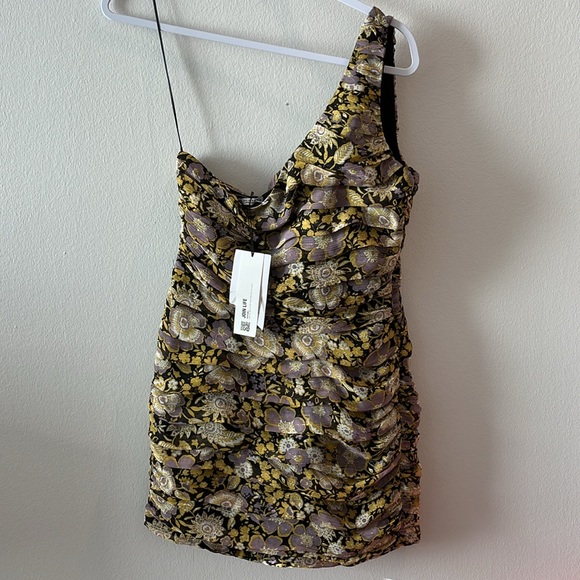NWT - Zara One Shoulder Floral Dress - Size Medium - Picture 2 of 7